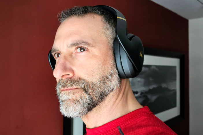 Hands-on review with the Livv Pro: sports headphones guaranteed to turn heads